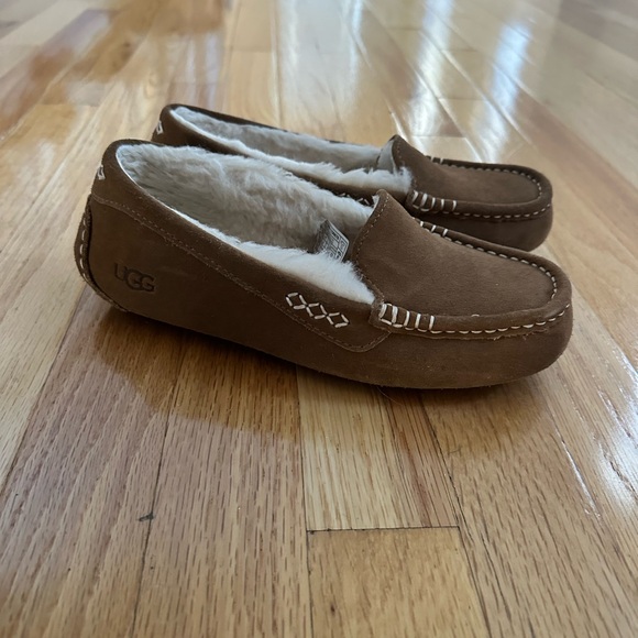 UGG Chestnut Suede Moccasin Loafers - Picture 3 of 6